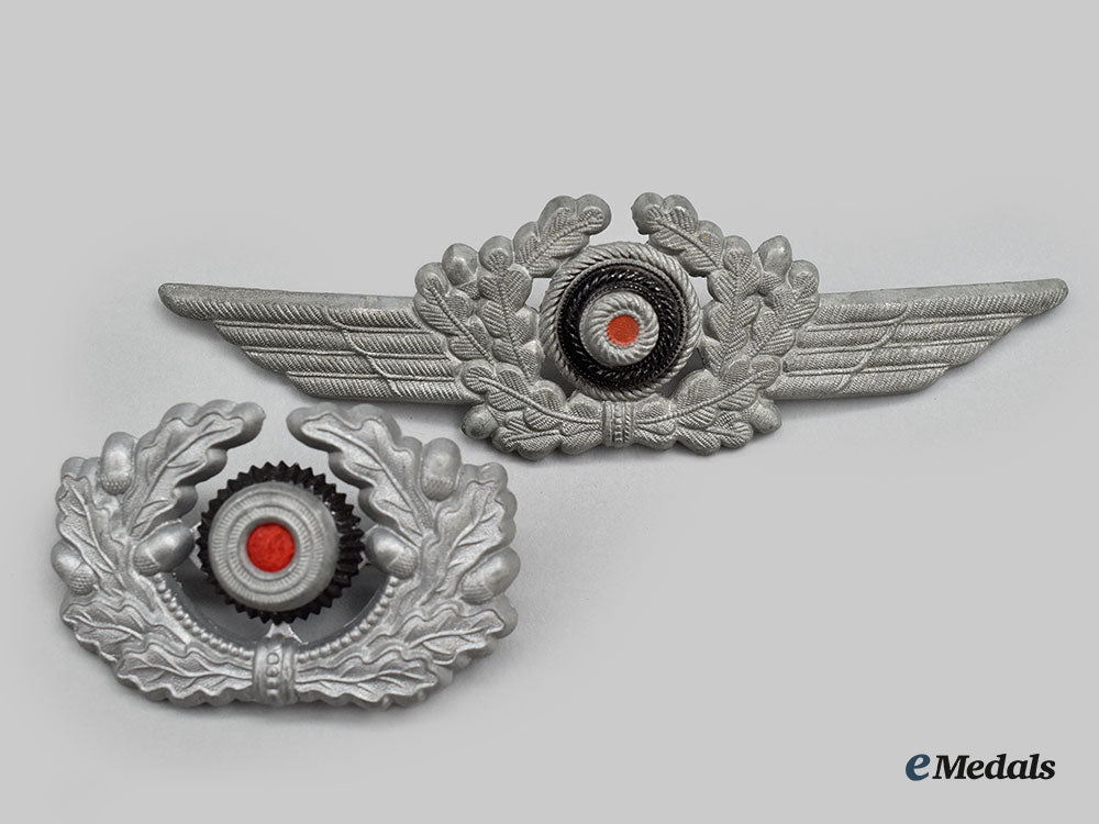 germany,_wehrmacht._a_pair_of_visor_cap_insignia_l22_mnc9452_274_1