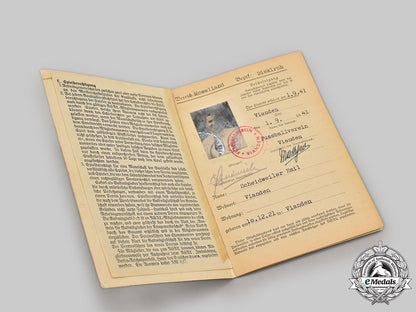 germany,_third_reich._a_mixed_lot_of_photos,_postcards,_and_identification_books_l22_mnc9464_124
