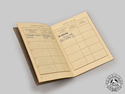 germany,_third_reich._a_mixed_lot_of_photos,_postcards,_and_identification_books_l22_mnc9465_125