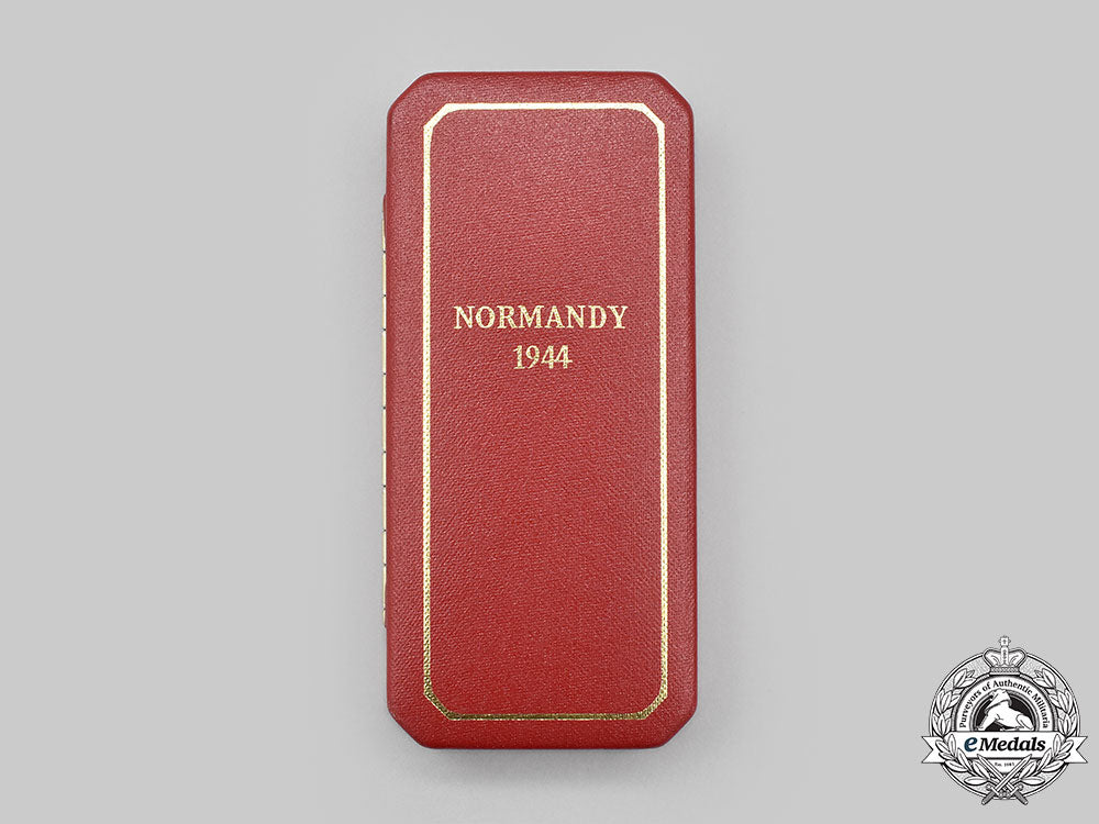 united_kingdom._a_normandy_campaign_medal1944,_fullsize_and_miniature,_cased_l22_mnc9514_751
