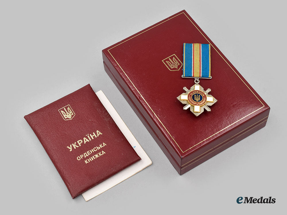 ukraine,_republic._an_order_for_courage,_iii_class_with_award_book_l22_mnc9517_533