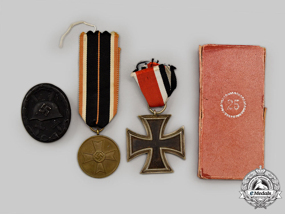germany,_wehrmacht._a_mixed_lot_of_service_decorations_l22_mnc9551_163