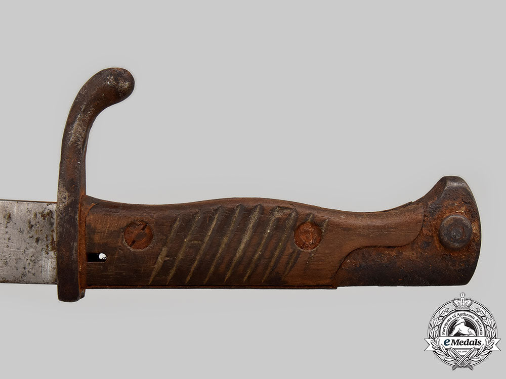 germany._a_mixed_lot_of_bayonets_l22_mnc9572_173