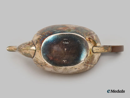 canada,_commonwealth._a_silver_tea_pot,_by_roden,_c.1930_l22_mnc9589_628_1