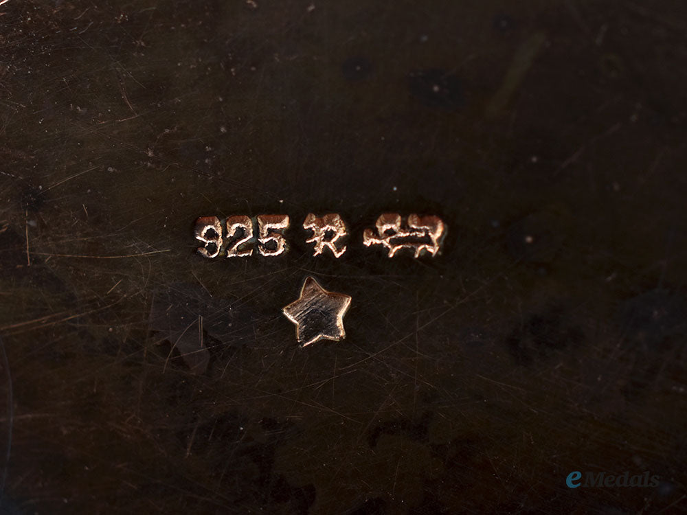 canada,_commonwealth._a_silver_tea_pot,_by_roden,_c.1930_l22_mnc9597_630_1