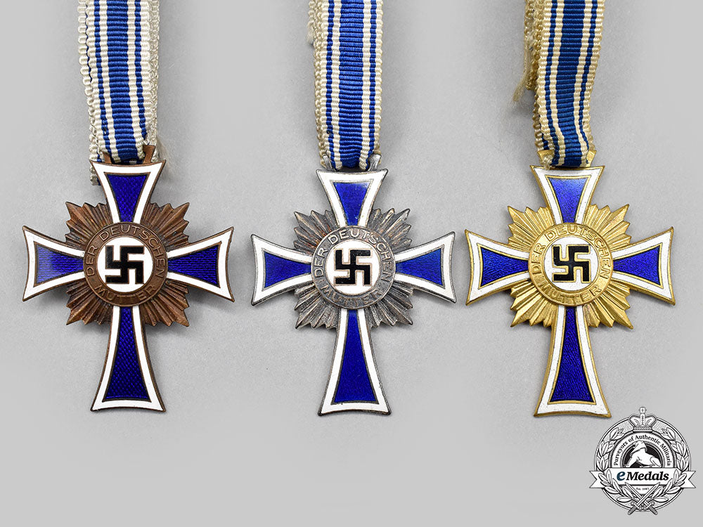 germany,_third_reich._a_mixed_lot_of_awards_l22_mnc9615_800
