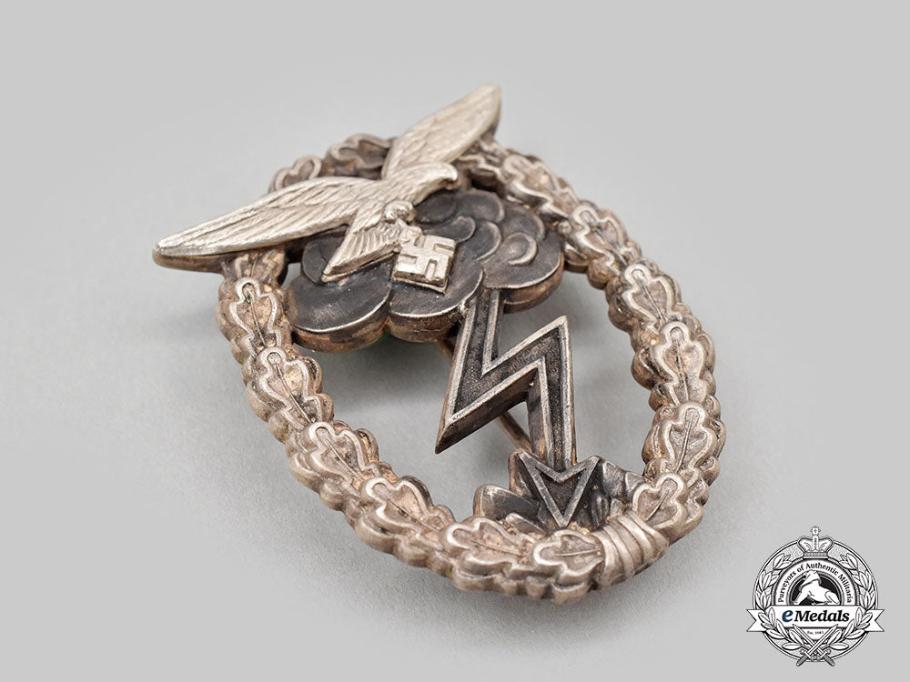 germany,_luftwaffe._a_mint_ground_assault_badge,_by_g.h._osang_l22_mnc9627_775