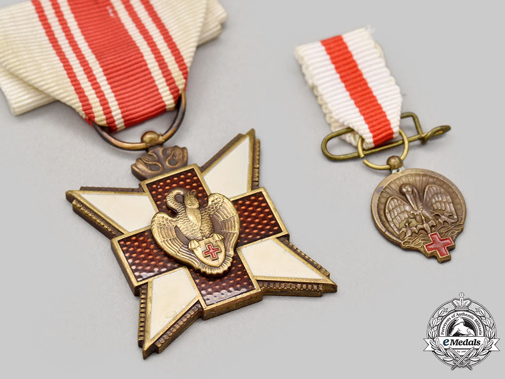 belgium,_kingdom._a_red_cross_blood_donor's_medal,_fullsize_and_miniature,_c.1918_l22_mnc9630_799_1
