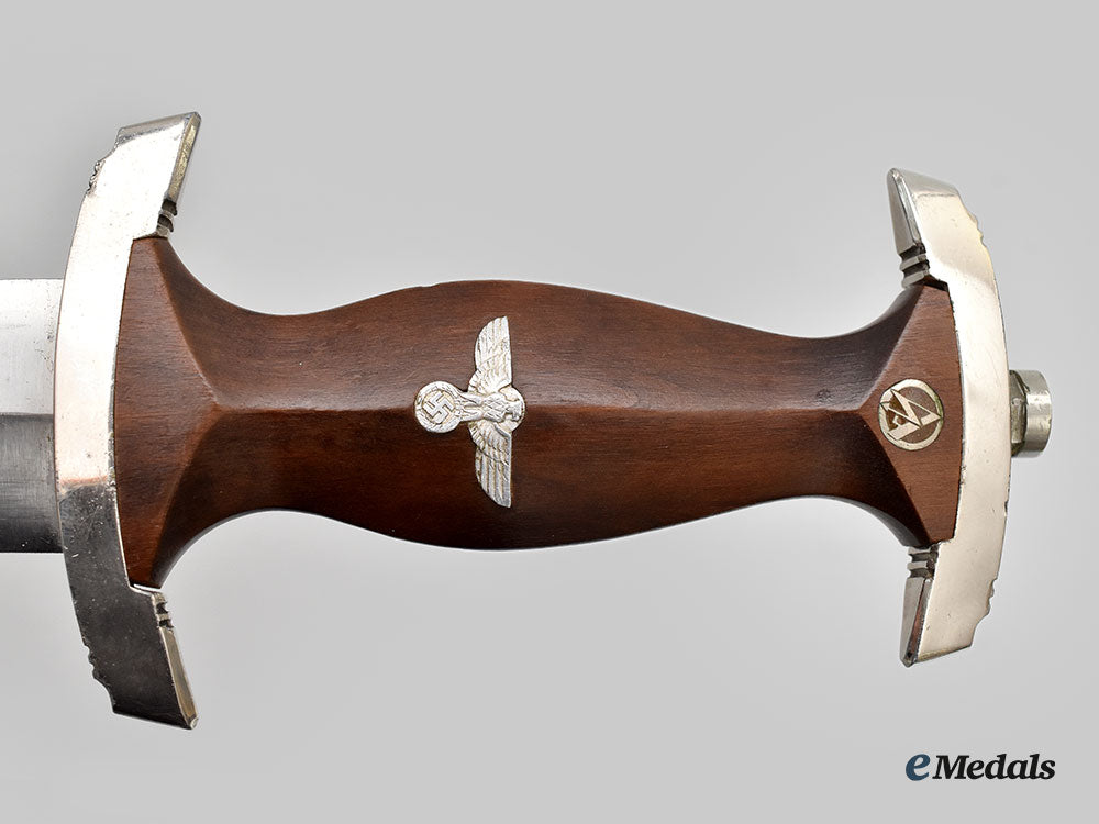 germany,_nskk._a_m36_chained_service_dagger,_by_carl_eickhorn_l22_mnc9674_354