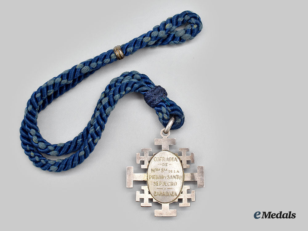 spain,_kingdom._a_brotherhood_of_our_lady_of_mercy&_the_holy_sepulcher,_first_penitential_brotherhood_in_zaragoza_neck_badge_l22_mnc9711_176_1