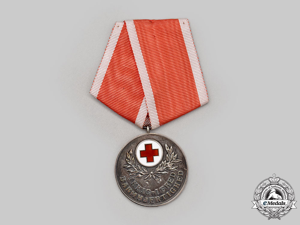 denmark,_kingdom._a_red_cross_medal_for_meritorious_service_abroad_l22_mnc9721_822