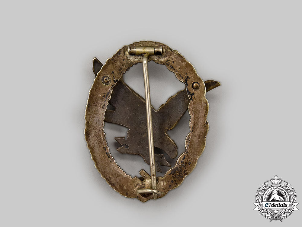 germany,_luftwaffe._a_radio_operator_and_air_gunner_badge,_by_berg&_nolte_l22_mnc9751_217_1