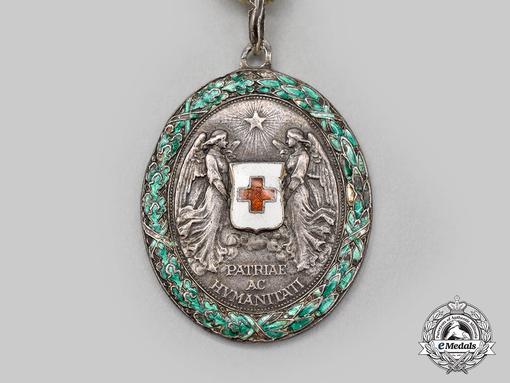 austria,_imperial._an_honour_decoration_of_the_red_cross,_silver_medal_with_war_decoration_l22_mnc9803_819_1