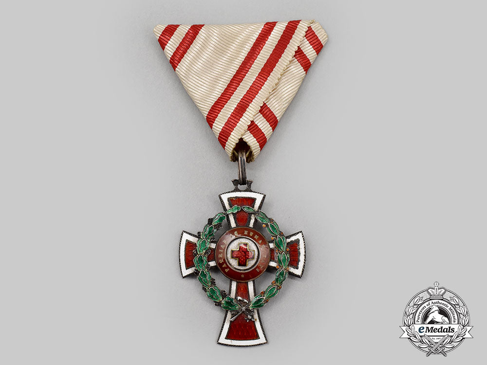 austria,_imperial._an_honour_decoration_of_the_red_cross,_ii_class_with_war_decoration,_by_g.a_scheid_l22_mnc9813_821