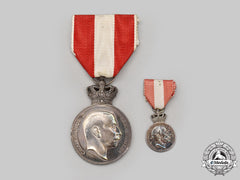 Denmark, Kingdom. A Liberation Commemorative Medal 1940-1945, Fullsize And Miniature
