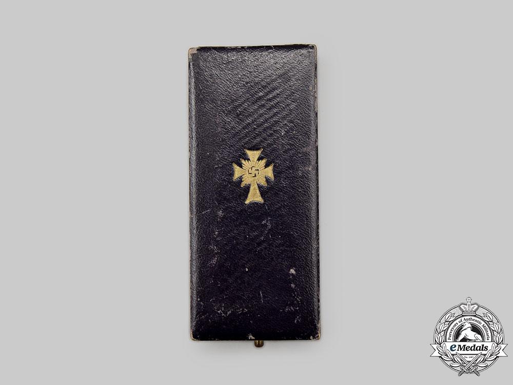 germany,_third_reich._an_honour_cross_of_the_german_mother,_gold_grade_with_case,_by_robert_hauschild_l22_mnc9835_310_1