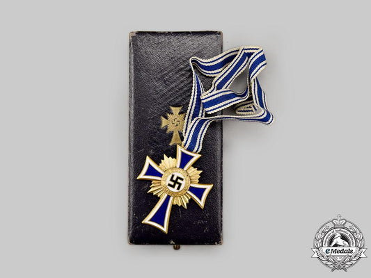 germany,_third_reich._an_honour_cross_of_the_german_mother,_gold_grade_with_case,_by_robert_hauschild_l22_mnc9838_311_1