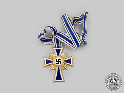 germany,_third_reich._an_honour_cross_of_the_german_mother,_gold_grade_with_case,_by_robert_hauschild_l22_mnc9839_312_1