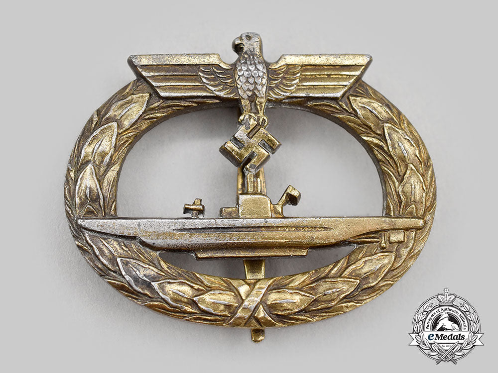 germany,_kriegsmarine._a_u-_boat_war_badge,_by_schwerin_l22_mnc9869_992