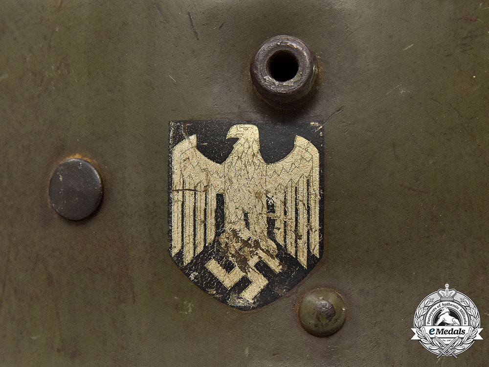 germany,_heer._a_transitional_m17_double_decal_stahlhelm_l22_mnc9888_337_1
