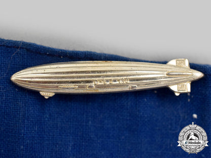 germany,_a_pair_of_zeppelin_insignia_l22_mnc9899_010