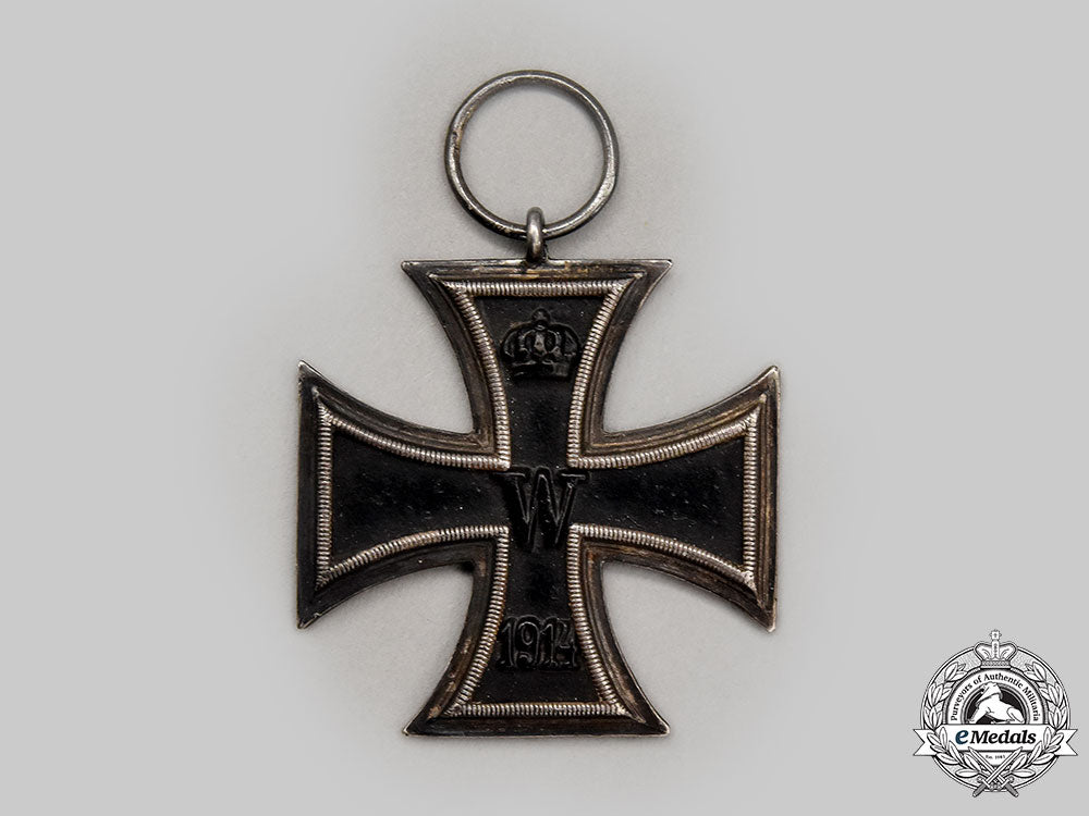 germany,_imperial._a1914_iron_cross_ii_class,_owner-_attributed_with_custom_case_l22_mnc9903_881