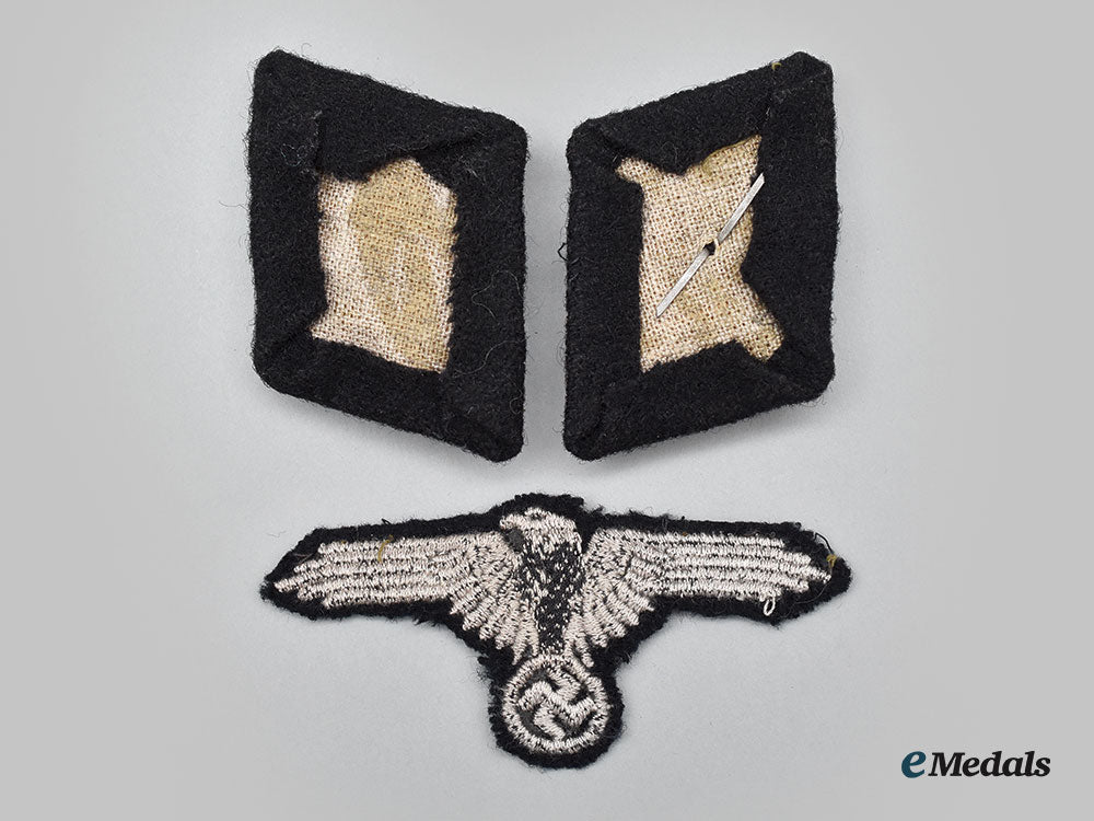 germany,_ss._a_mixed_lot_of_latvian-_made_waffen-_ss_volunteer_insignia,_from_the_roger_bender_collection_l22_mnc9909_855_1