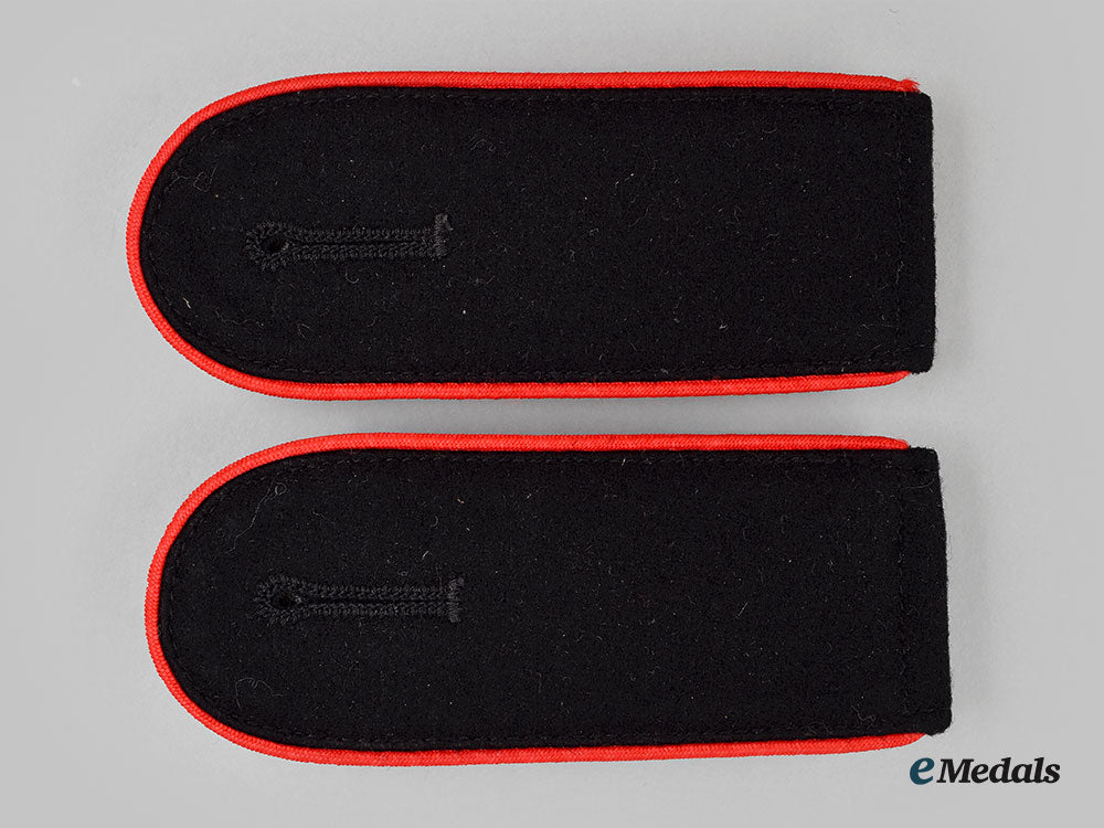 germany,_ss._a_mint_set_of_waffen-_ss_flak/_artillery_enlisted_personnel_shoulder_straps_l22_mnc9919_373_1_1
