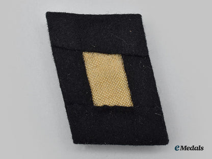 germany,_ss._a_waffen-_ss_enlisted_personnel_runic_collar_tab_l22_mnc9922_863_1