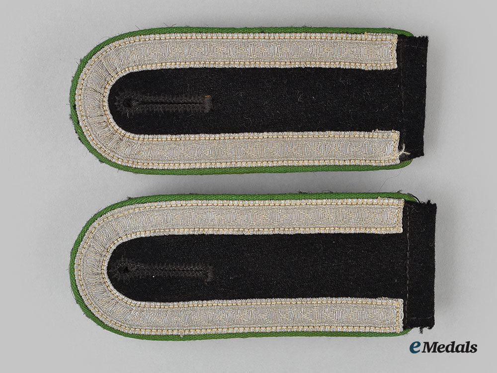 germany,_ss._a_set_of_waffen-_ss_gebirgsjäger_unterscharführer_shoulder_straps_l22_mnc9949_389
