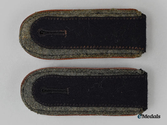 germany,_ss._a_set_of_waffen-_ss_motorized_reconnaissance_enlisted_personnel_shoulder_straps_l22_mnc9960_393