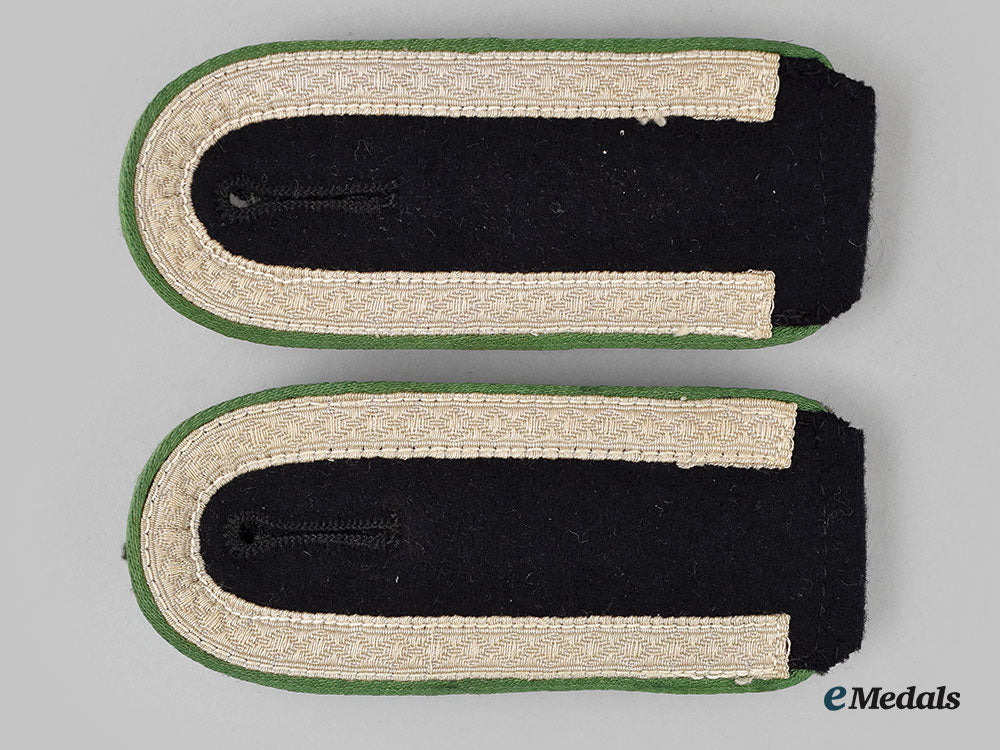 germany,_ss._a_set_of_waffen-_ss_gebirgsjäger_unterscharführer_shoulder_straps_l22_mnc9965_395