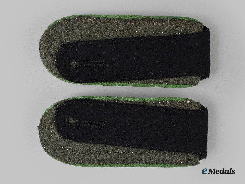 germany,_ss._a_set_of_waffen-_ss_gebirgsjäger_unterscharführer_shoulder_straps_l22_mnc9967_396