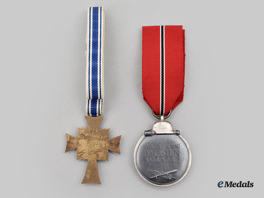 germany,_third_reich._a_pair_of_decorations_l22_mnc9988_327