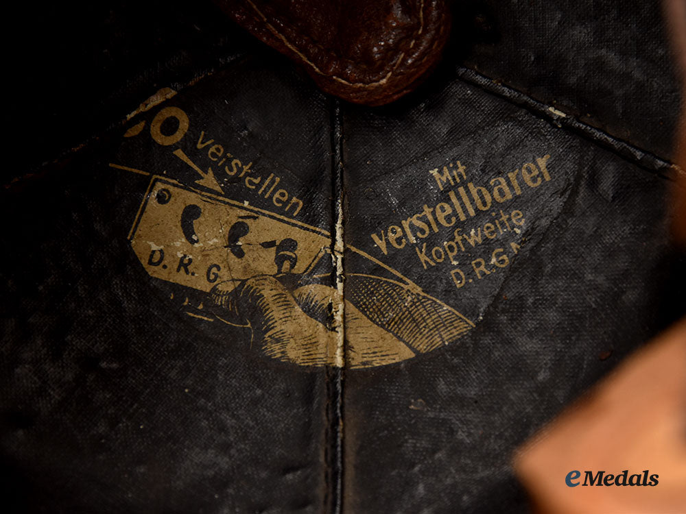 germany,_ordnungspolizei._a_motorcycle_helmet_l22l22_mnc0563_589_768_1