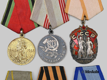 russia,_soviet_union._a_mixed_lot_of_orders_and_medals_for_military_and_labour_service_e_medals__e_u24589_3