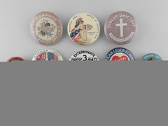 A Lot Of First & Second War Allied Patriotic And Propaganda Badges