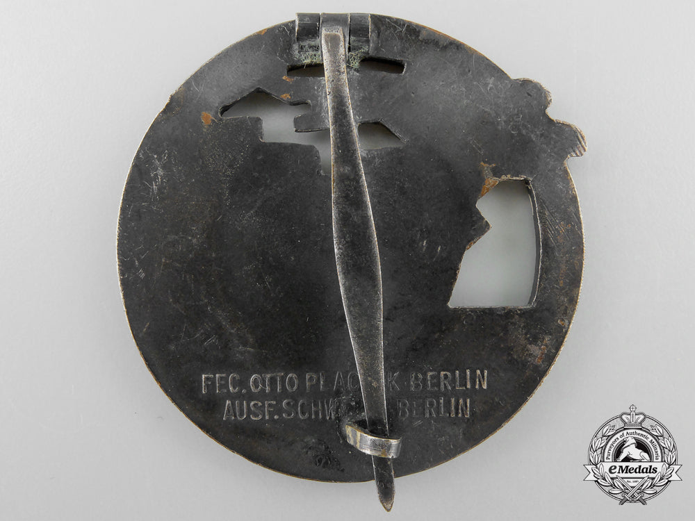 a_kriegsmarine_blockade_runner_badge_by_schwerin,_berlin_l_307