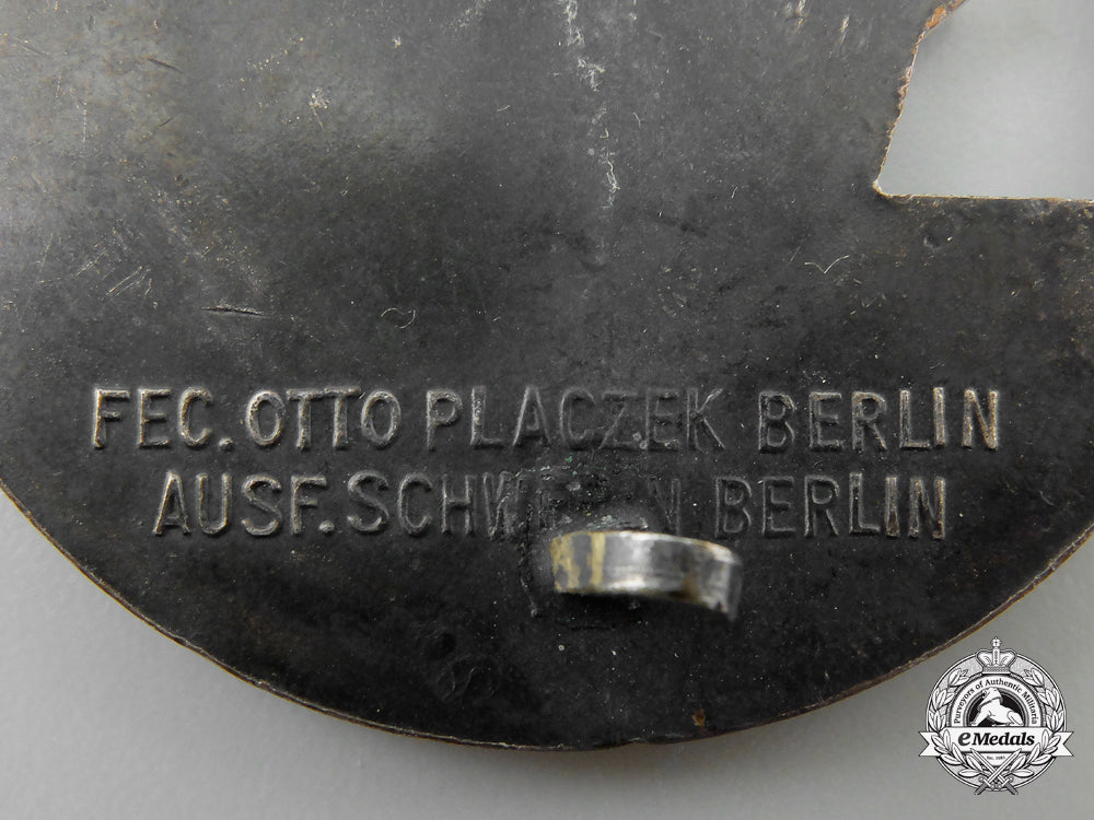 a_kriegsmarine_blockade_runner_badge_by_schwerin,_berlin_l_308