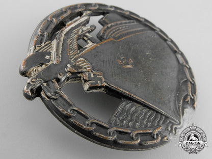 a_kriegsmarine_blockade_runner_badge_by_schwerin,_berlin_l_309