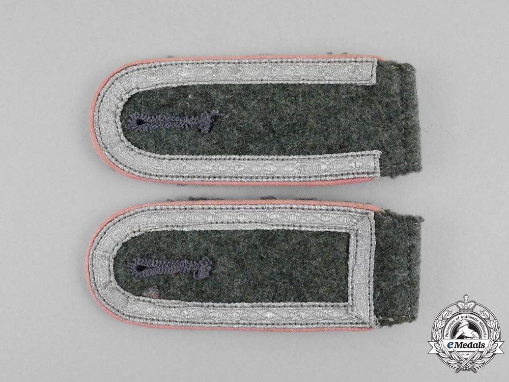 an_unissued_matching_set_of_wehrmacht_panzer_unteroffizier_rank_shoulder_boards_l_362_1