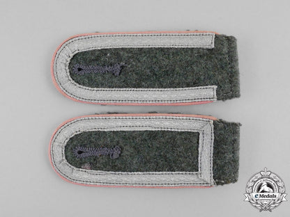 an_unissued_matching_set_of_wehrmacht_panzer_unteroffizier_rank_shoulder_boards_l_362_1
