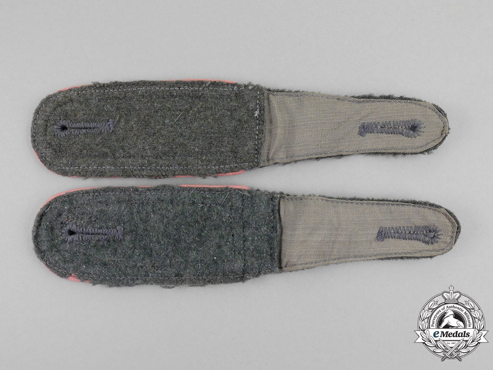 an_unissued_matching_set_of_wehrmacht_panzer_unteroffizier_rank_shoulder_boards_l_364_1