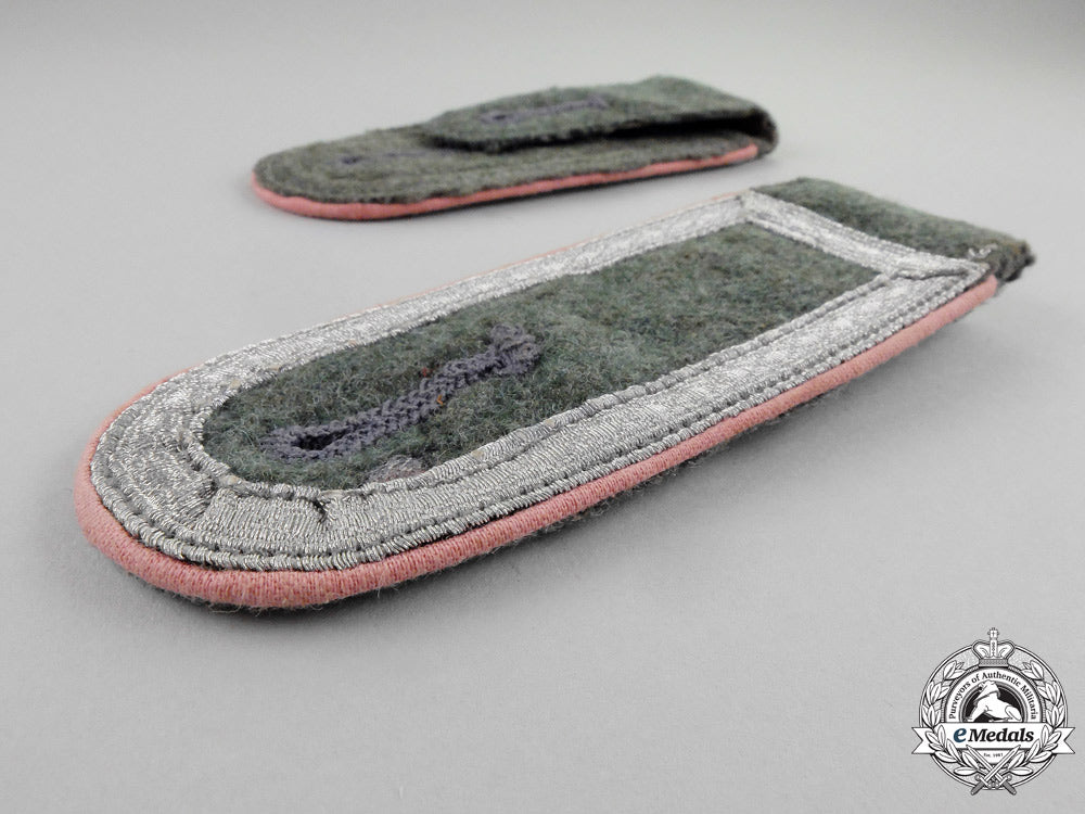 an_unissued_matching_set_of_wehrmacht_panzer_unteroffizier_rank_shoulder_boards_l_365_1