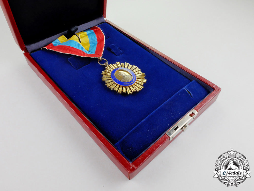 venezuela,_republic._an_order_of_the_bust_of_bolivar,_commander_with_case_l_390_1