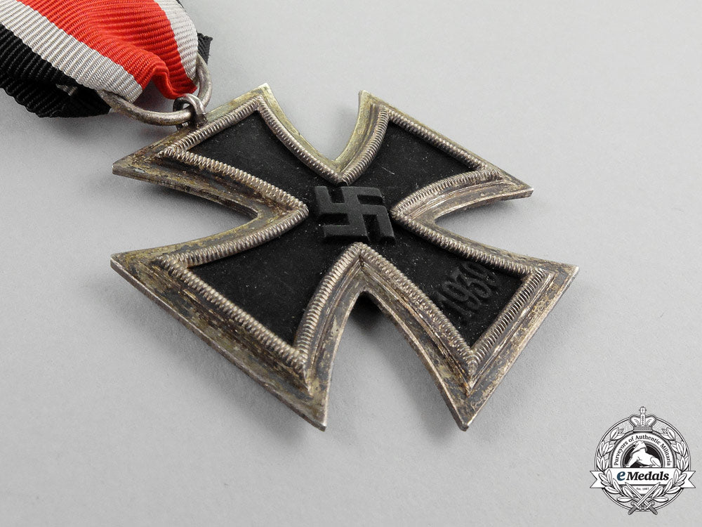 a_mint_iron_cross1939_second_class_with_its_boutonniere_l_408_1