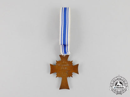 a3_rd_class_cross_of_honour_of_the_german_mother_in_its_packet_of_issue_l_426_1