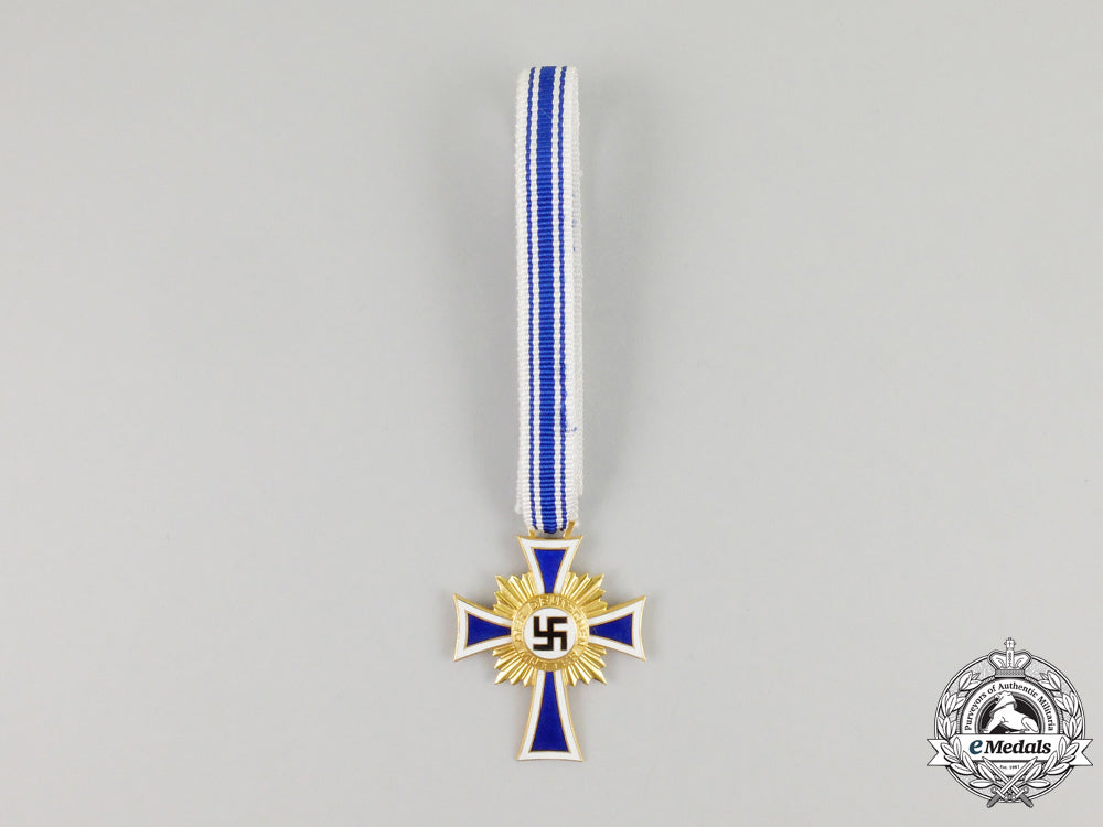 germany,_third_reich._a_gold_grade_honour_of_the_german_mother_with_miniature_l_430