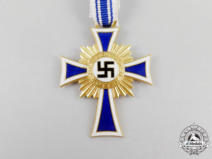 germany,_third_reich._a_gold_grade_honour_of_the_german_mother_with_miniature_l_431