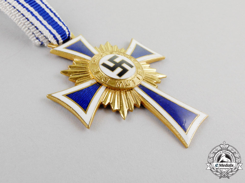 germany,_third_reich._a_gold_grade_honour_of_the_german_mother_with_miniature_l_434